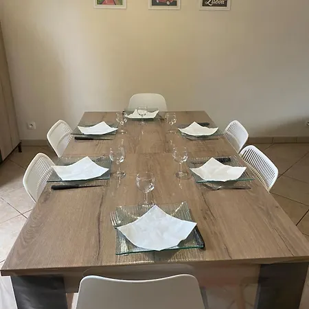 Maison Mitoyenne Proches Des Plages Nyaraló